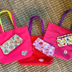 Three new Clinique medium size tote bags with matching makeup bag